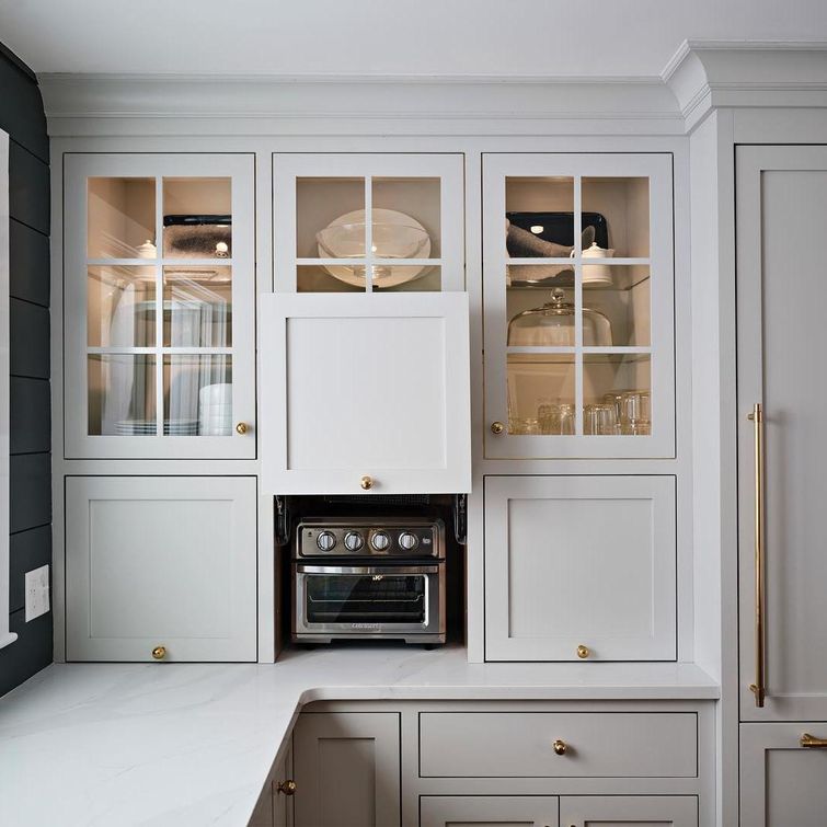 Kitchen appliance garage