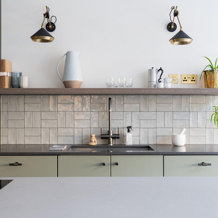White subway tile in basket weave pattern