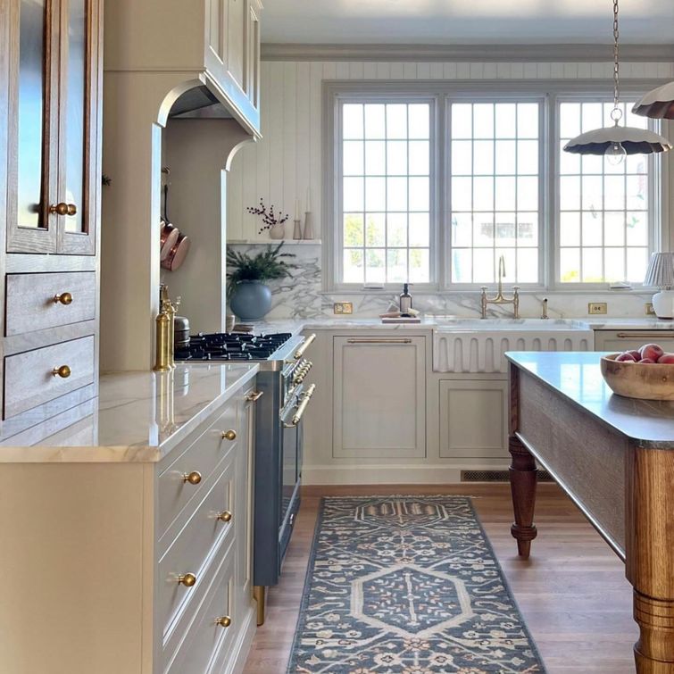 Brass knobs and pulls in kitchen