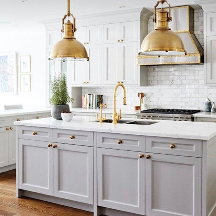Bronze and gold kitchen details