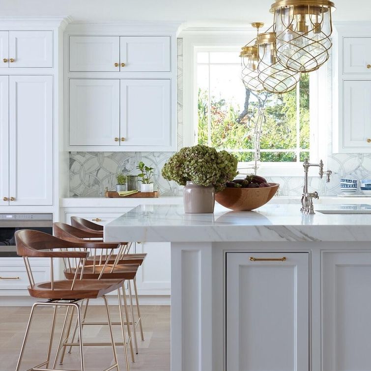 Stylish kitchen island design