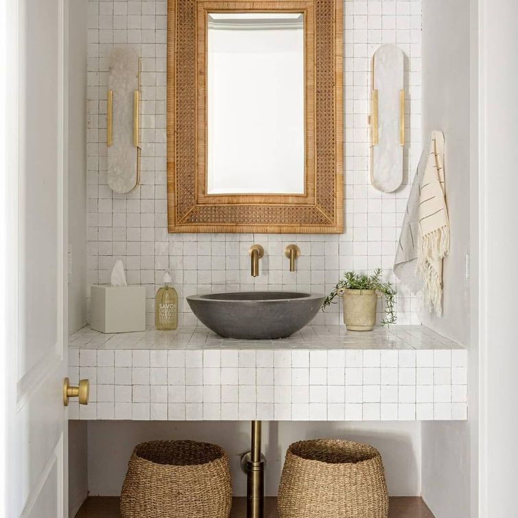 Square tile kitchen backsplash